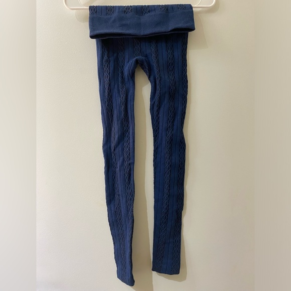 Woman’s blue leggings - Picture 2 of 3